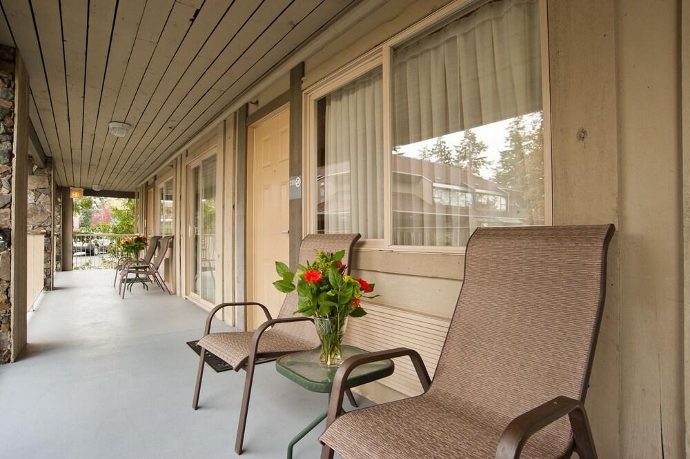 Holiday Inn Victoria - Elk Lake By Ihg Saanich Extérieur photo