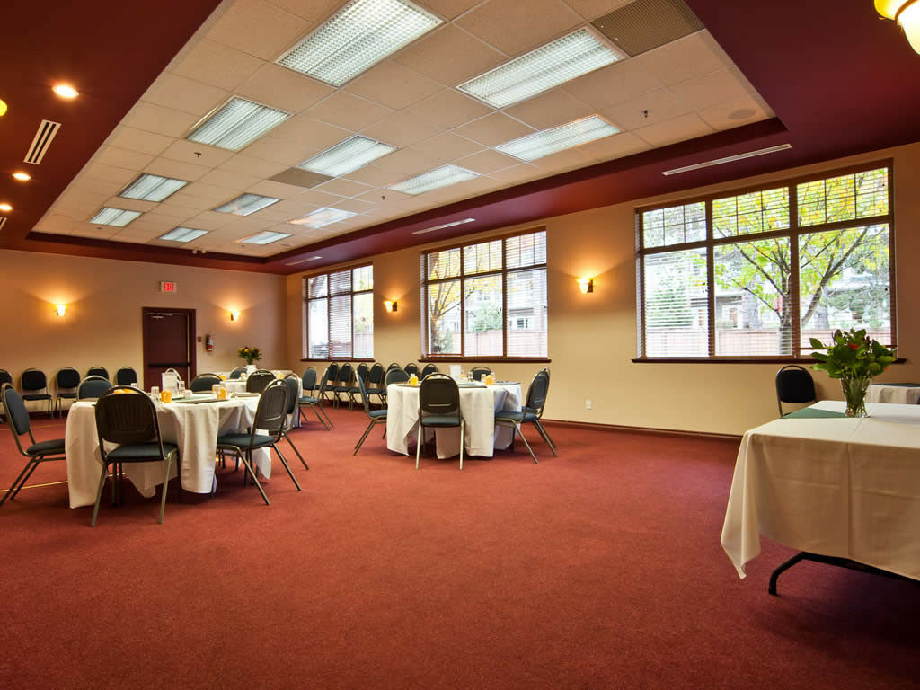 Holiday Inn Victoria - Elk Lake By Ihg Saanich Extérieur photo